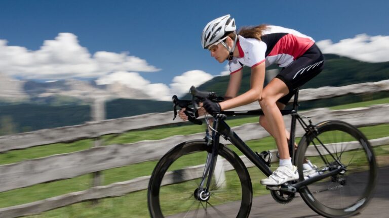 Is Cycling Good for Weight Loss? Benefits, Calories Burned, and Expert Tips 